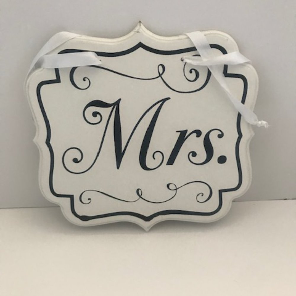 Mrs. Chair hanger for the big day!